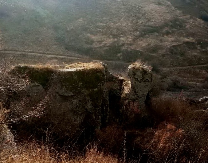 Франківські науковці дослідили скельний Межигірський монастир ФОТО