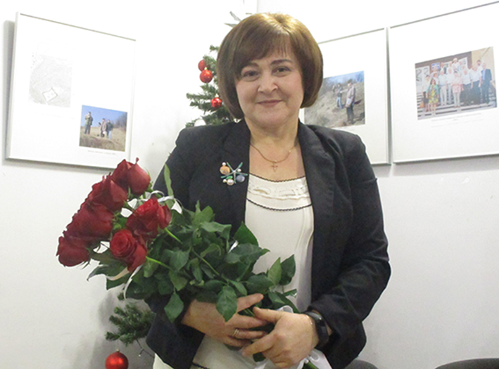 Ольга Литвин під час презентації нової поетичної збірки у музеї «Бойківщина» міста Долини