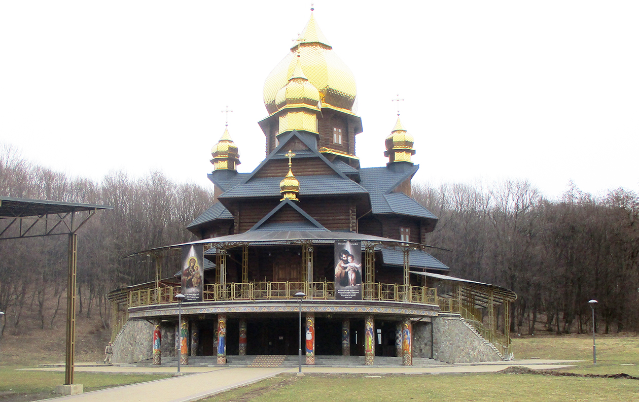 Храм Матері Божої Неустанної Помочі УГКЦ у Погінському монастирі. 