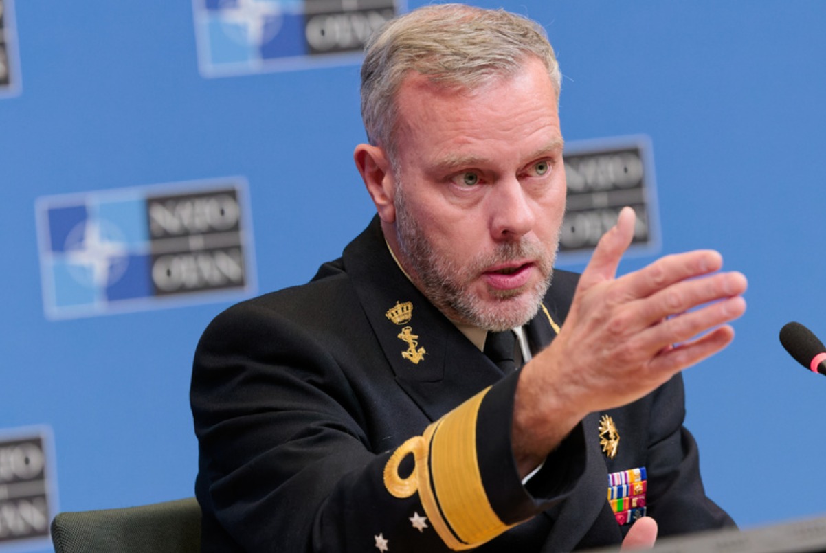 Глава військового комітету НАТО адмірал Роб Бауер: Допомога Україні – фінансова, тренінгова і збройна – триватиме аж до її перемоги