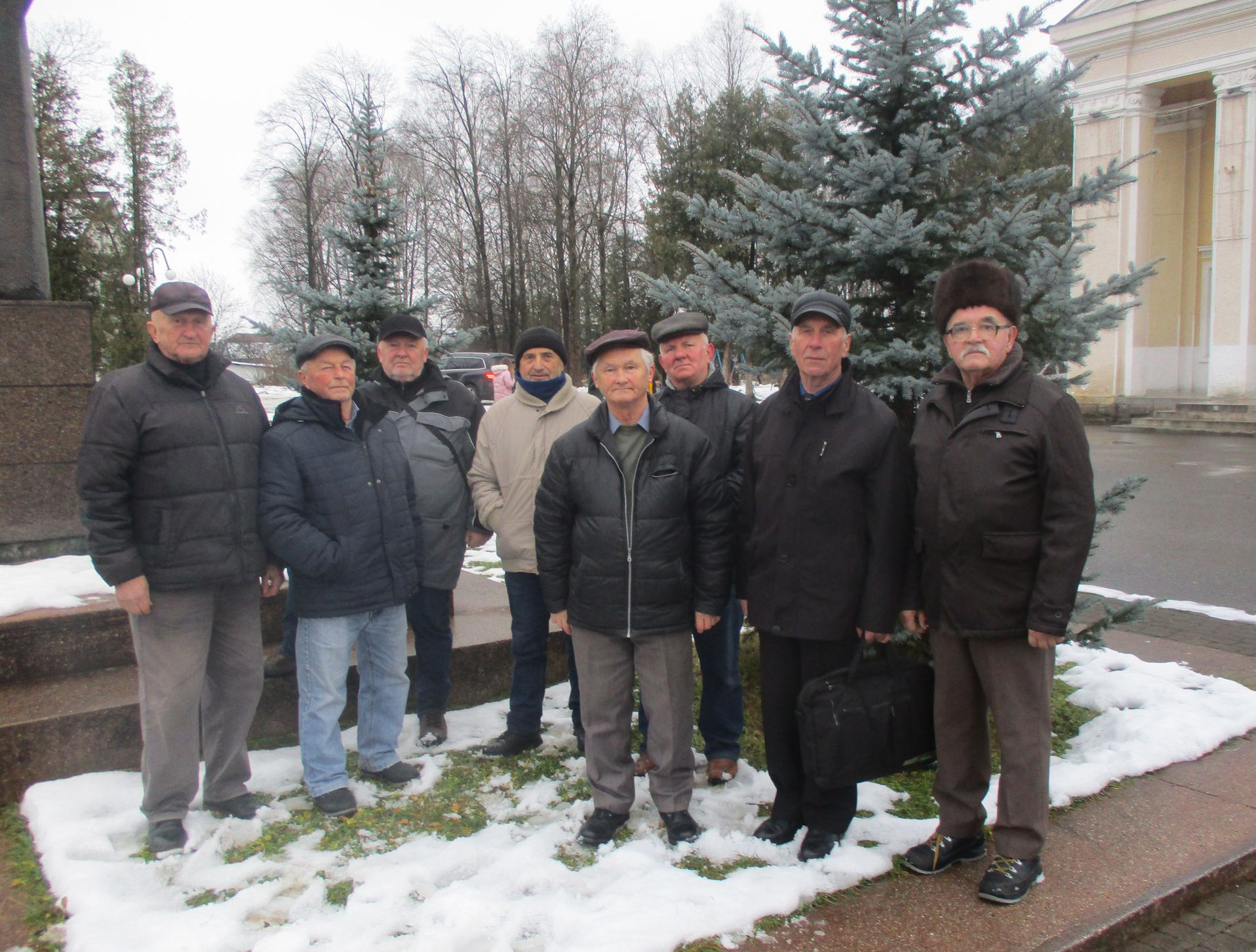 Представники Громадської ради при голові Брошнів-Осадської селищної ради під час скандального «засідання» у грудні 2023 року. 