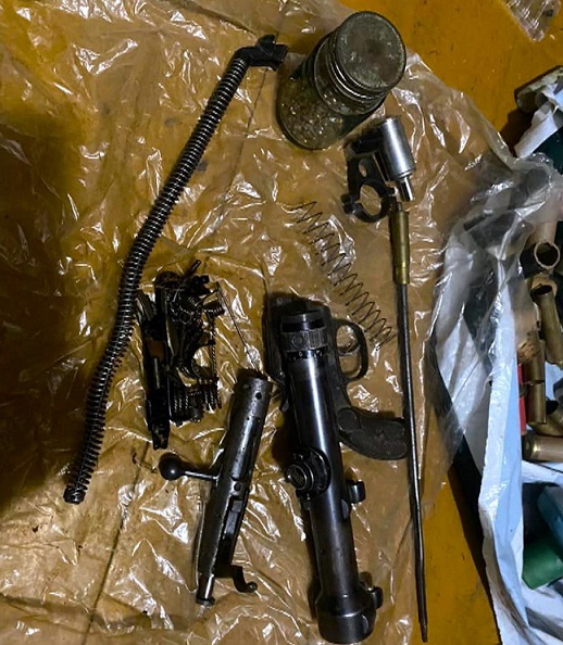 Житель Косівщини, у якого знайшли арсенал зброї, відбувся умовним терміном. ФОТО