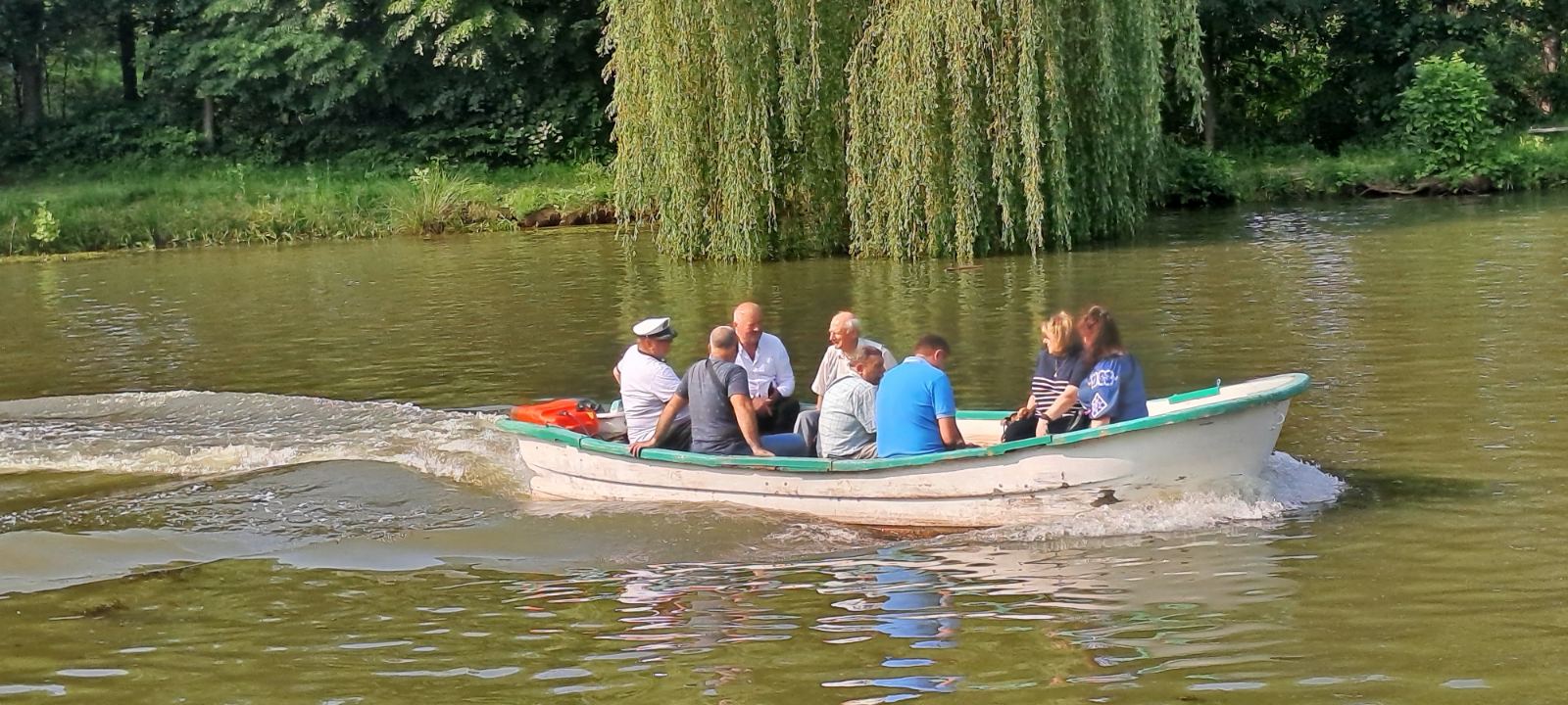 З вітерцем – на швидкісному катері