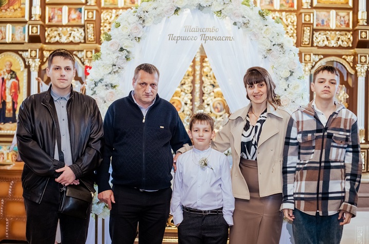 Леся Максімко з родиною