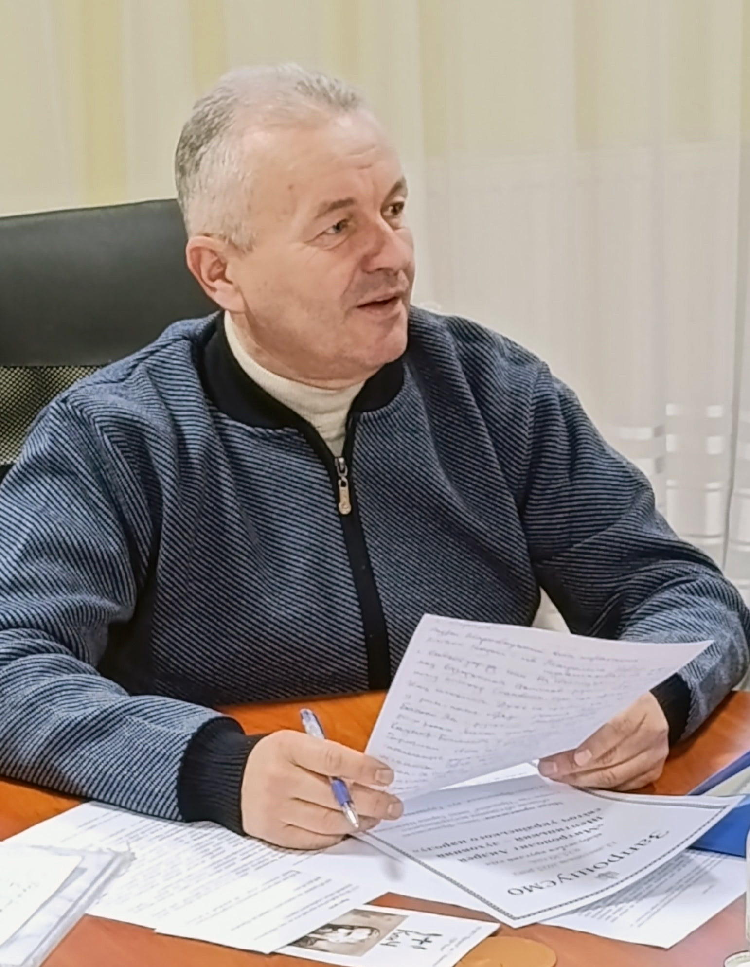  Модератор круглого столу – священник Роман Григораш.