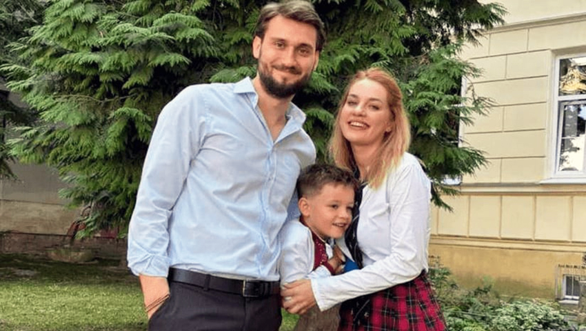 Художній керівник хору «Гомін» Вадим Яценко з дружиною Анастасією і сином Максимом (фото з сімейного архіву хористів Яценків).