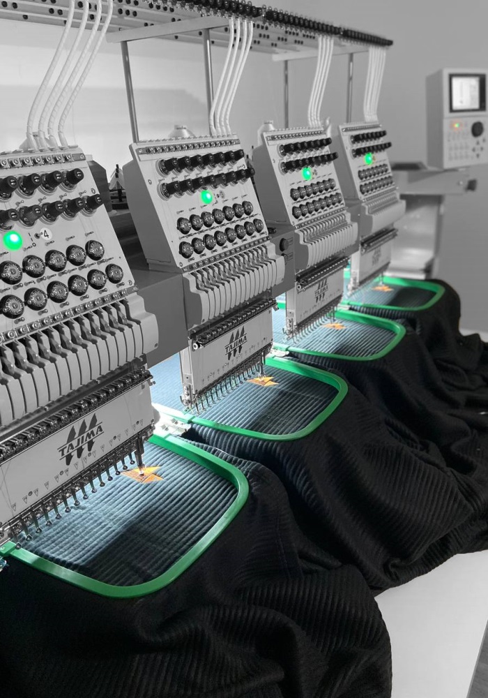 машинна вишивка на одязі