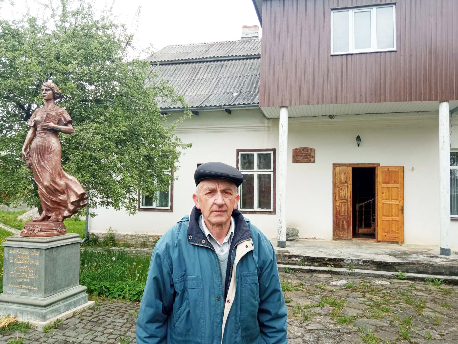 Василь Левицький – засновник і творець Білоославського музею М. Підгірянки. 