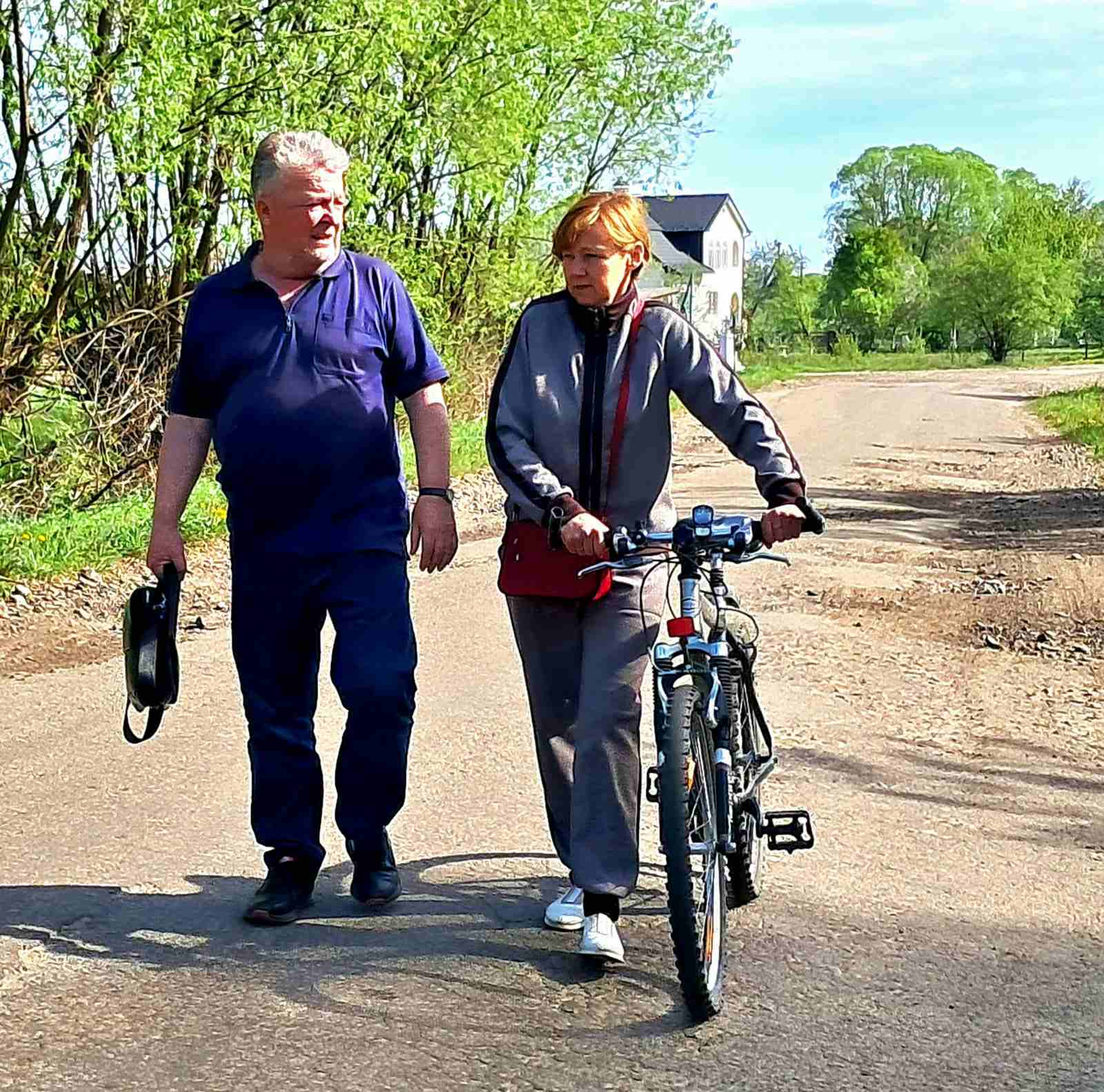 Від села до села нас дорога вела.