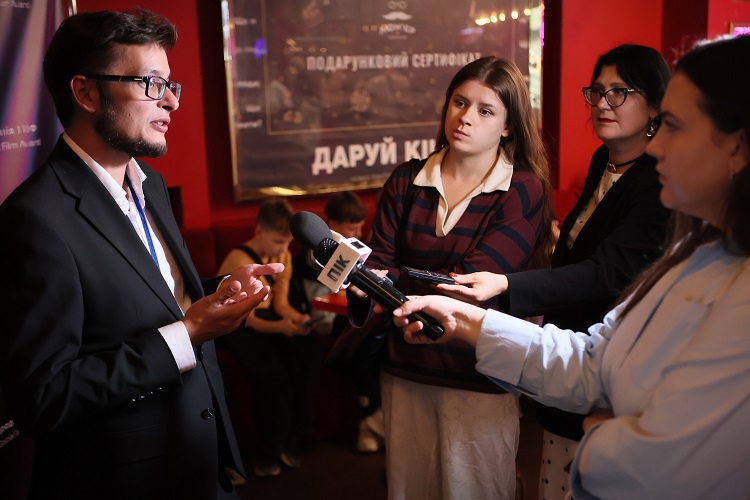 Родіон ВОЛКОВ спілкується з прикарпатськими журналістами